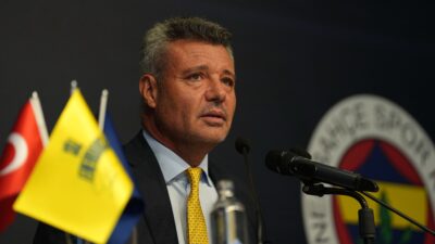 Fenerbahçe başkan adaylarından Hakan Bilal Kutlualp'in, Sadettin Saran lehine adaylıktan