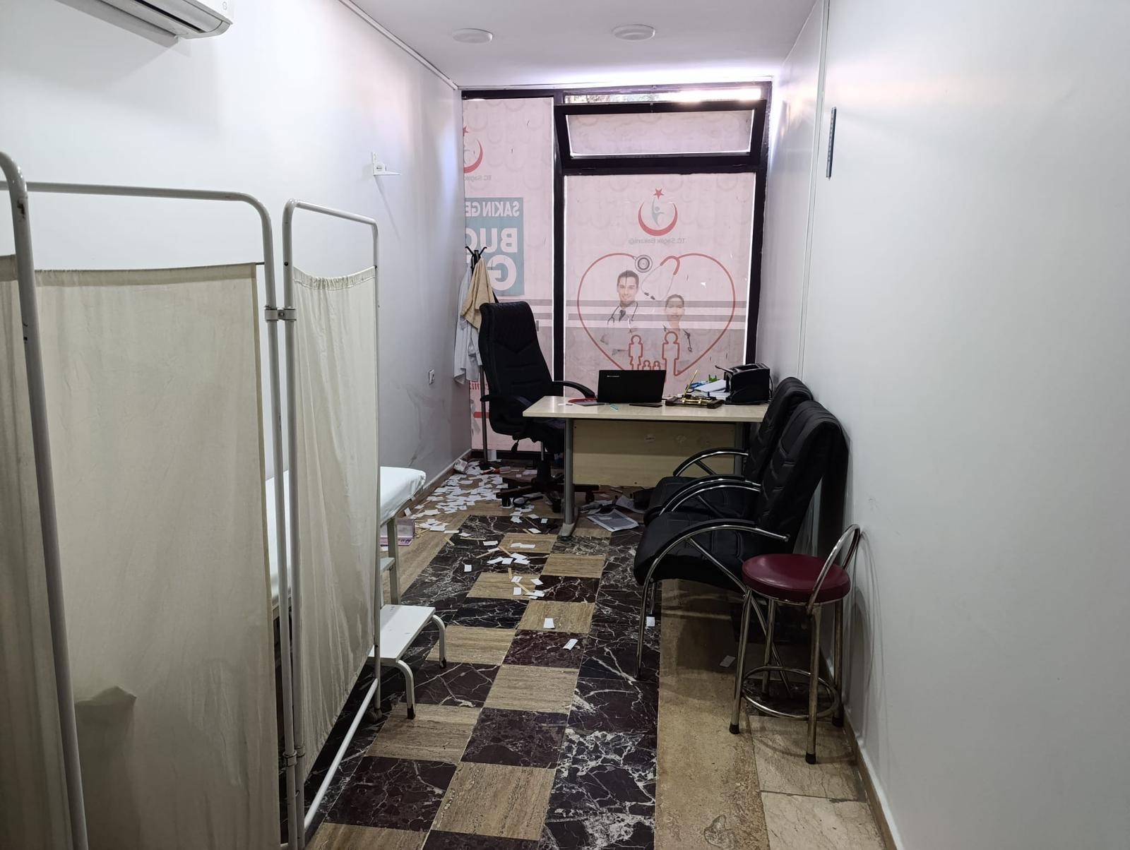 Mardin'in Artuklu ilçesinde görev yapan aile hekimi, hasta yakını tarafından