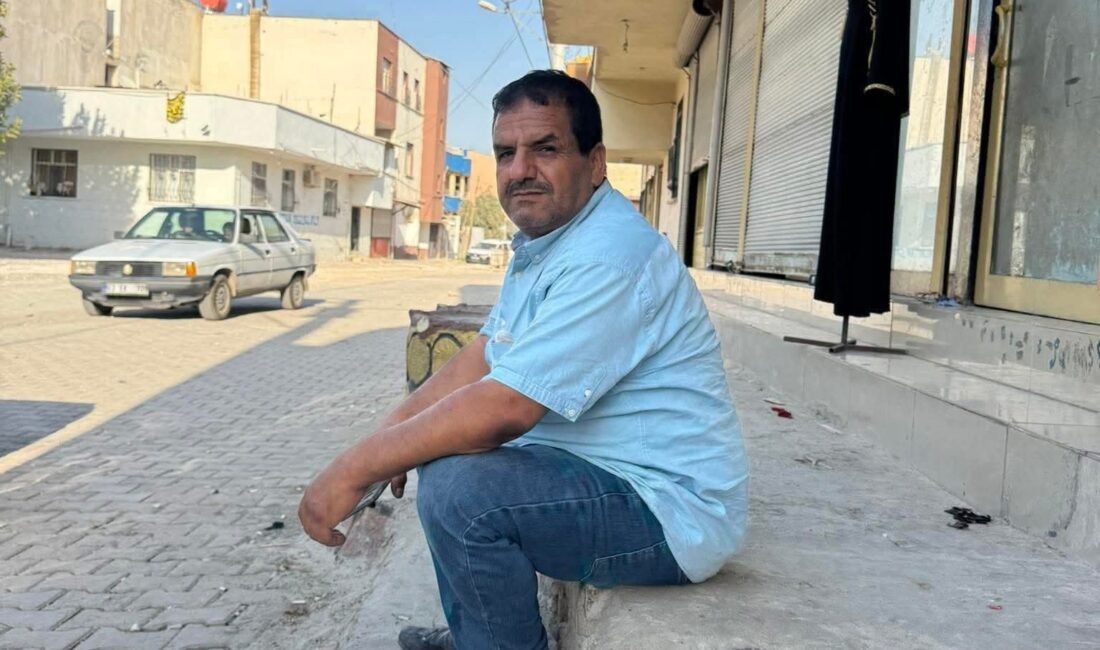 Şanlıurfa'nın Akçakale ilçesinde tadilatı yapılan eczanenin tavanının çökmesi sonucu 1