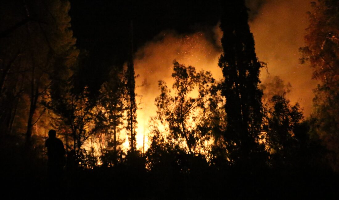 Antalya’nın Aksu ilçesinde dün akşam saatlerinde üç farklı noktada çıkan