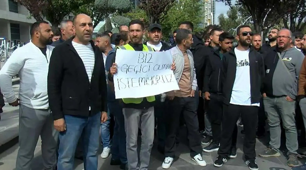 Sözleşmeleri sona eren 100 peyzaj işçisi, yeniden işe alınmadıkları gerekçesiyle