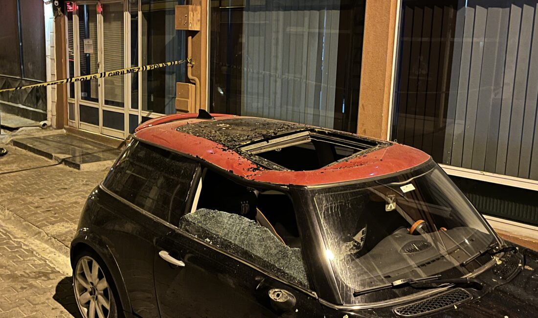 5. kattan düşen genç adamı otomobil kurtardı Gece yarısı yüksekten düşen bir genç, park halindeki otomobilin tavanına