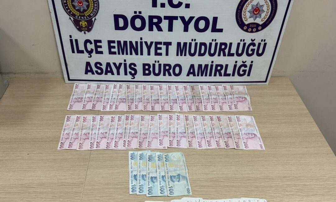 Kumar Oynayan 13 Kişiye 120 Bin TL’den Fazla Ceza Kesildi Polis ekiplerinin iki farklı adrese düzenlediği denetimlerde kumar oynadıkları tespit
