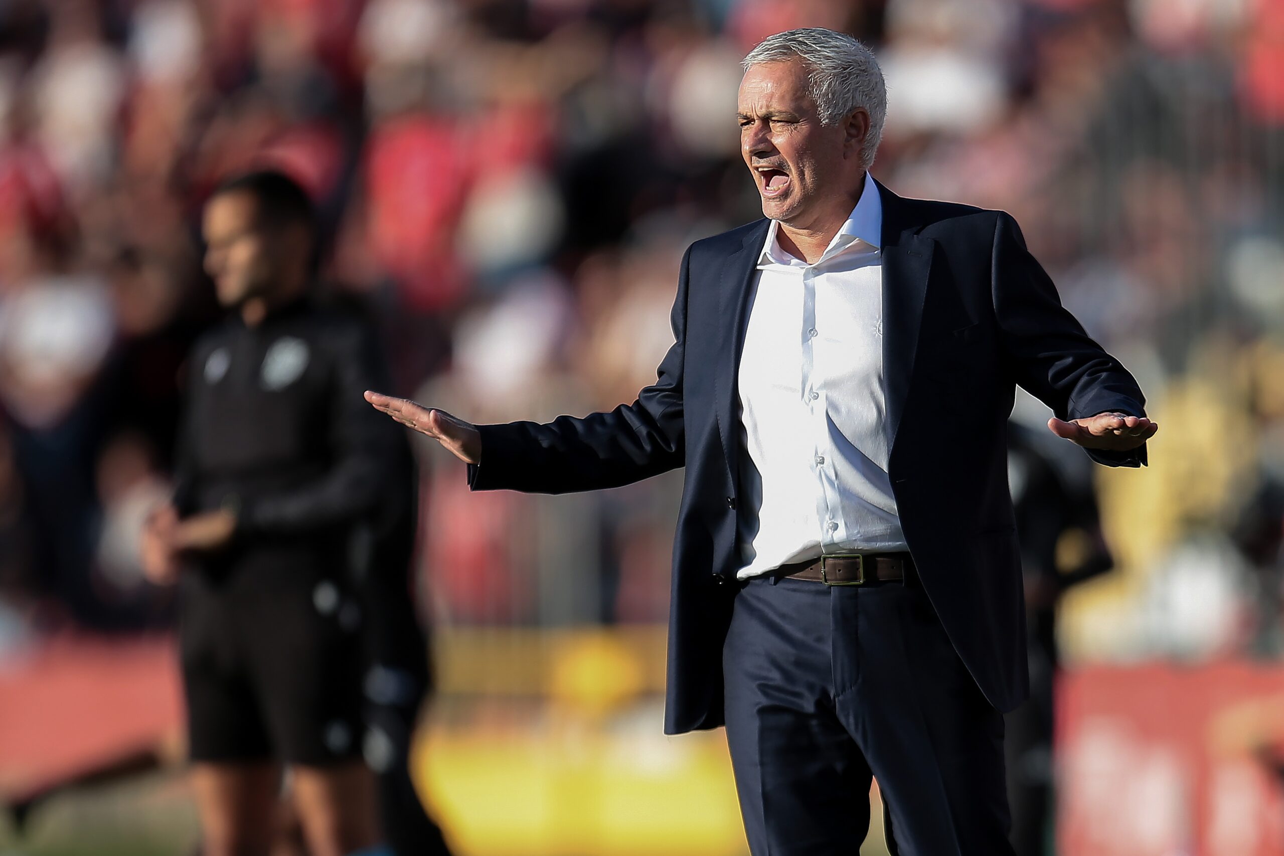 Fenerbahçe’den ayrılarak Benfica'nın başına geçen Jose Mourinho, Portekiz ekibiyle ilk