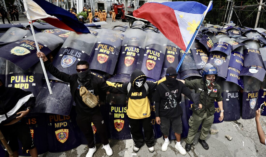 Filipinler’de hükümetin sel kontrol projeleri üzerinden yolsuzluk yaptığı iddiaları, on
