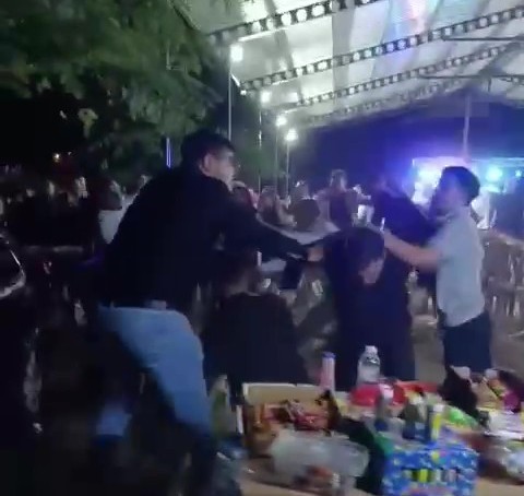 Denizli’nin Buldan ilçesinde düzenlenen nişan eğlencesi sırasında kız ve oğlan