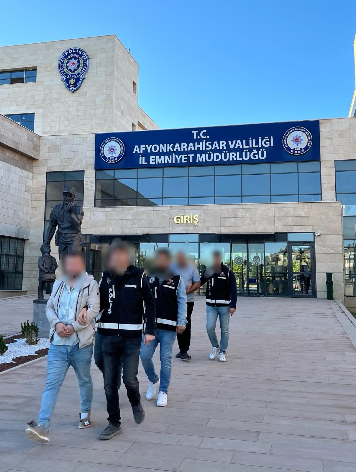 Afyonkarahisar'da faizde para satarak haksız kazanç elde ederek tefecilik yaptığı
