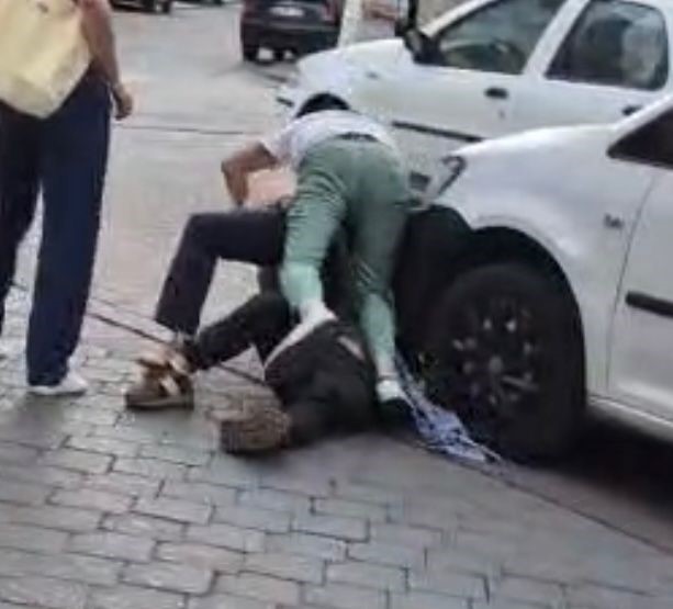 Denizli’nin Pamukkale ilçesinde iki grup arasında çıkan tartışma kısa sürede