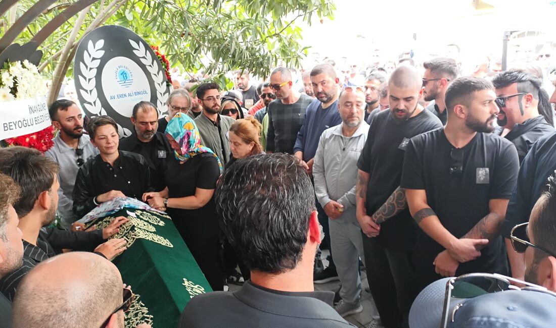 Türk arabesk müziğinin sevilen isimlerinden Güllü, Yalova’daki evinin terasından düşerek