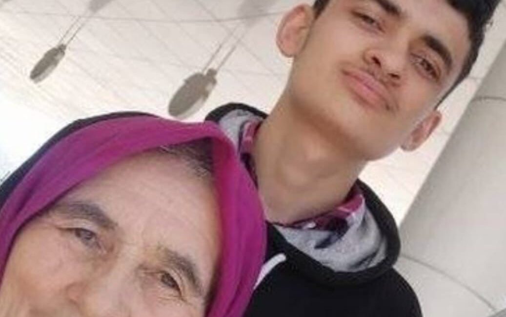Mersin’in Tarsus ilçesinde çıkan yangında hayatını kaybeden nene ve engelli