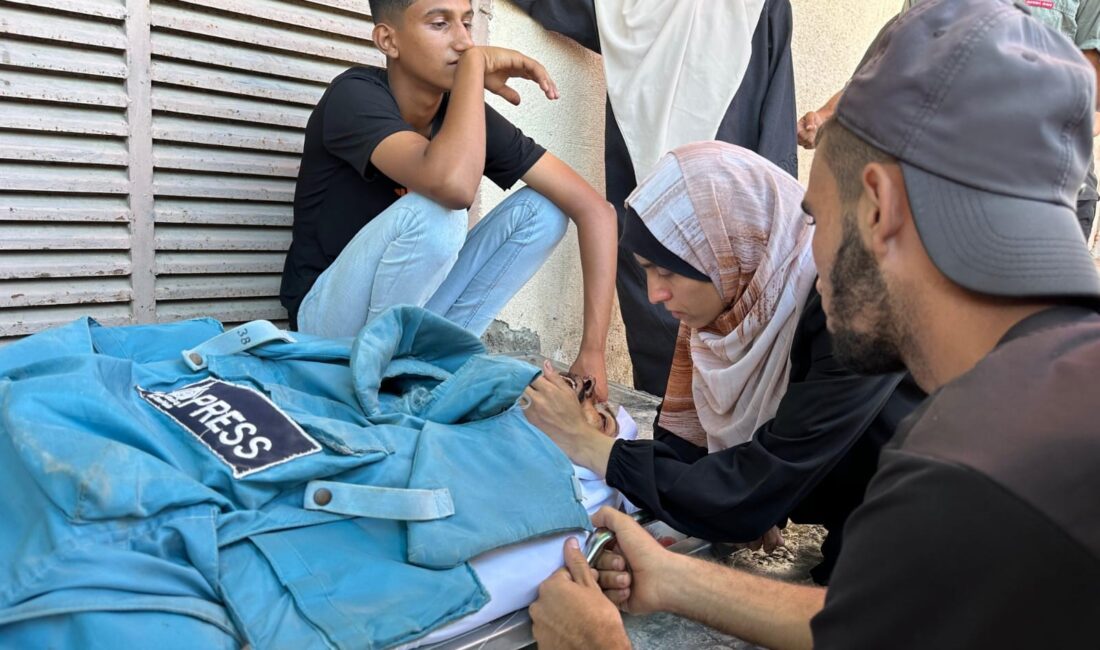 İsrail’in Gazze’ye yönelik saldırılarında Filistinli gazeteci Muhammed el-Dayah yaşamını yitirdi.