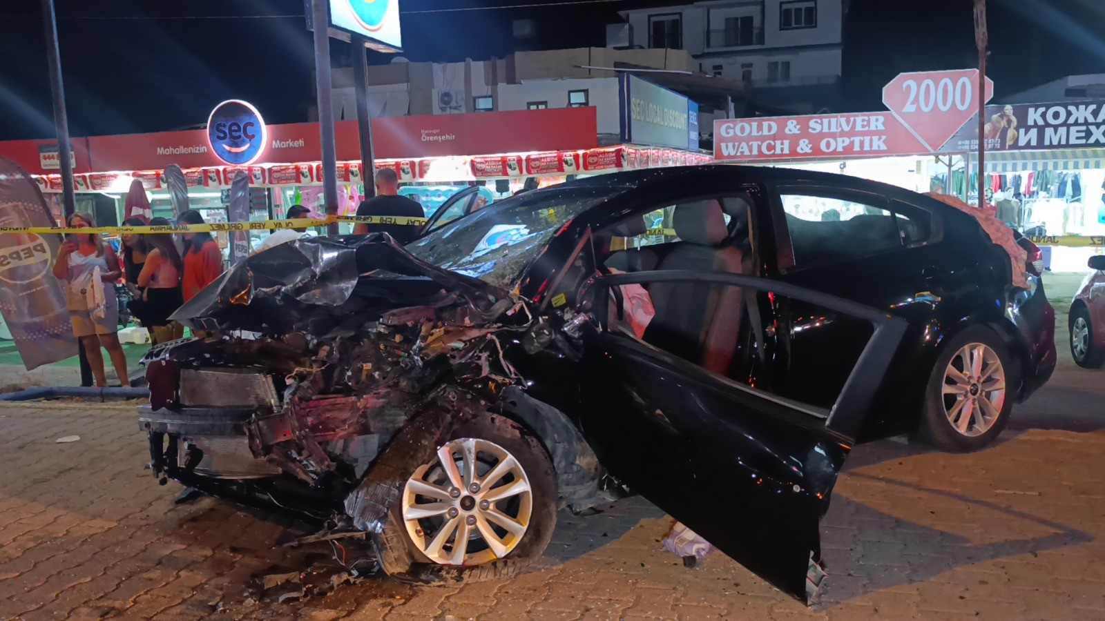 Manavgat-Alanya D-400 Karayolu’nda meydana gelen zincirleme kazada ortalık adeta savaş