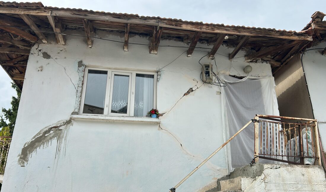 28 Eylül’de meydana gelen 5.4 büyüklüğündeki depremin ardından bölgedeki hasar