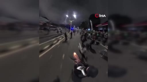 Endonezya’da milletvekillerinin yüksek ödenekleri nedeniyle başlayan protestolarda şiddet giderek tırmanıyor.