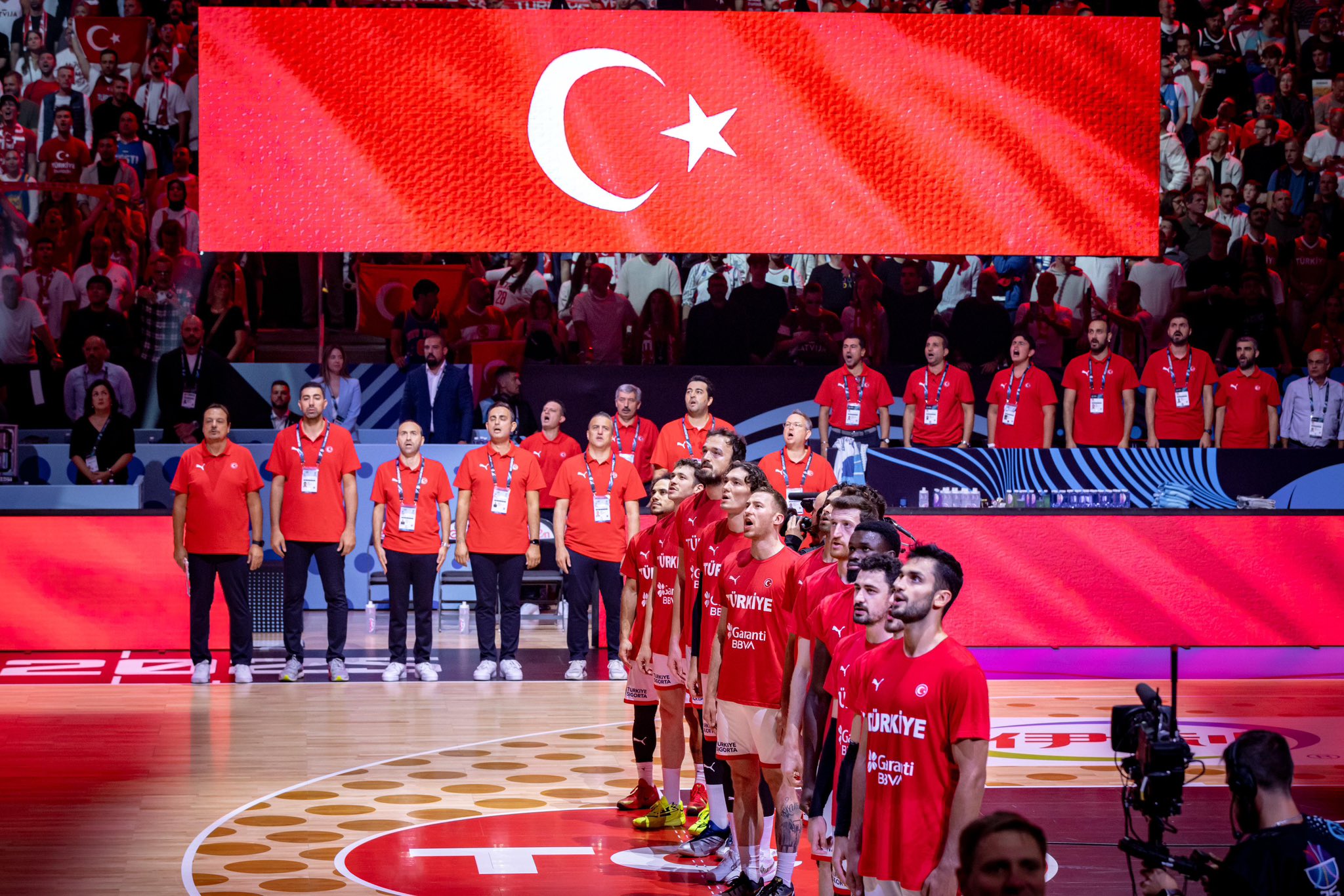 2025 Avrupa Basketbol Şampiyonası (EuroBasket 2025) finalinde Almanya’ya 88-83 yenilerek