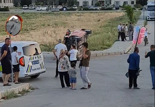 Afyonkarahisar’da TOKİ  kavşağında meydana gelen trafik kazasında iki araç