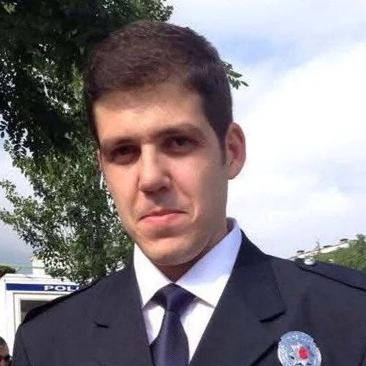 İzmir Çeşme Otoyolu’nda ani fren yapan otomobile arkadan çarpan motosikletin