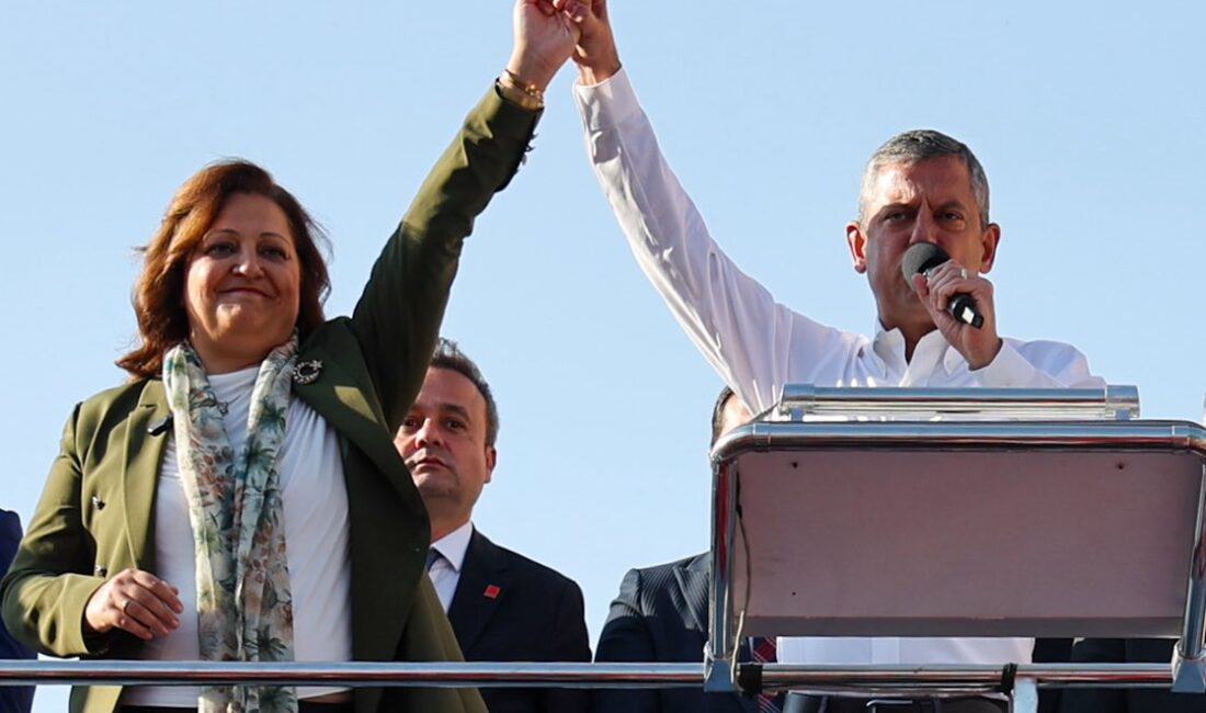  Lideri Özgür Özel Afyonkarahisar'da: “Bu Şehir Artık CHP’li”
Cumhuriyet Halk Partisi