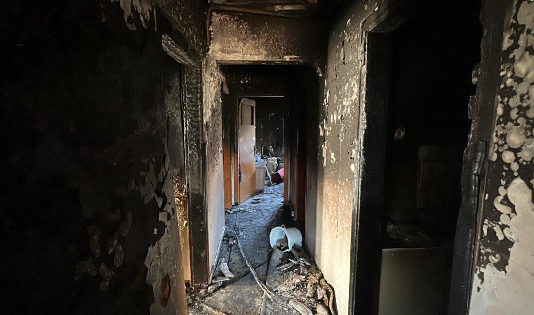 Afyonkarahisar’ın Mareşal Fevzi Çakmak Mahallesi’nde bulunan dört katlı bir apartmanın
