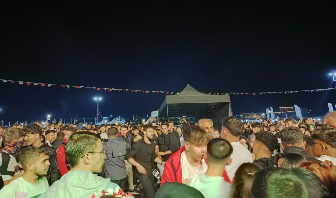 Afyonkarahisar’da düzenlenen Motokros Festivali’nin son gününde istenmeyen görüntüler yaşandı. Festival