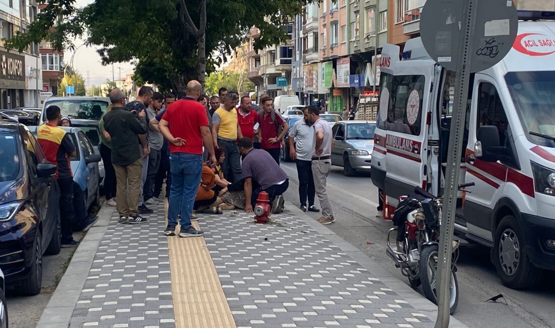 Afyonkarahisar’da Gazlıgöl Caddesi üzerinde meydana gelen motosiklet kazasında yaşlı bir