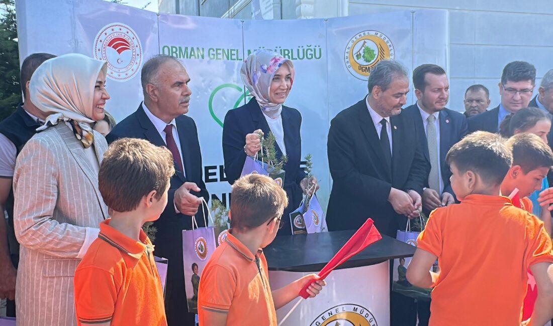 2025-2026 eğitim öğretim yılının başlaması dolayısıyla Afyonkarahisar’da resmi açılış töreni