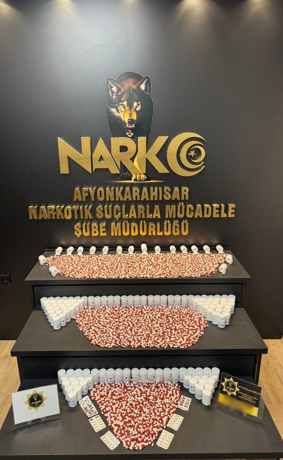 Emniyet Müdürlüğü ekiplerinin yaptığı operasyon sonucu bir ikamette gerçekleştirilen aramada,