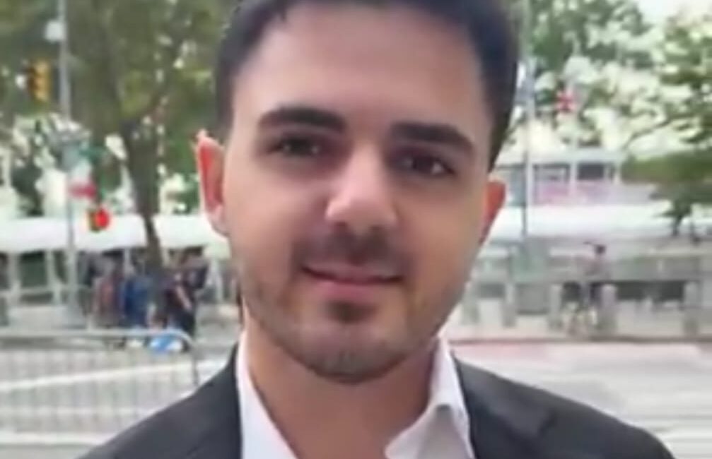 
Afyonkarahisar’ın genç girişimcilerinden Ömer Çelik, başarı hikâyesiyle hemşehrilerinin gururu oldu.