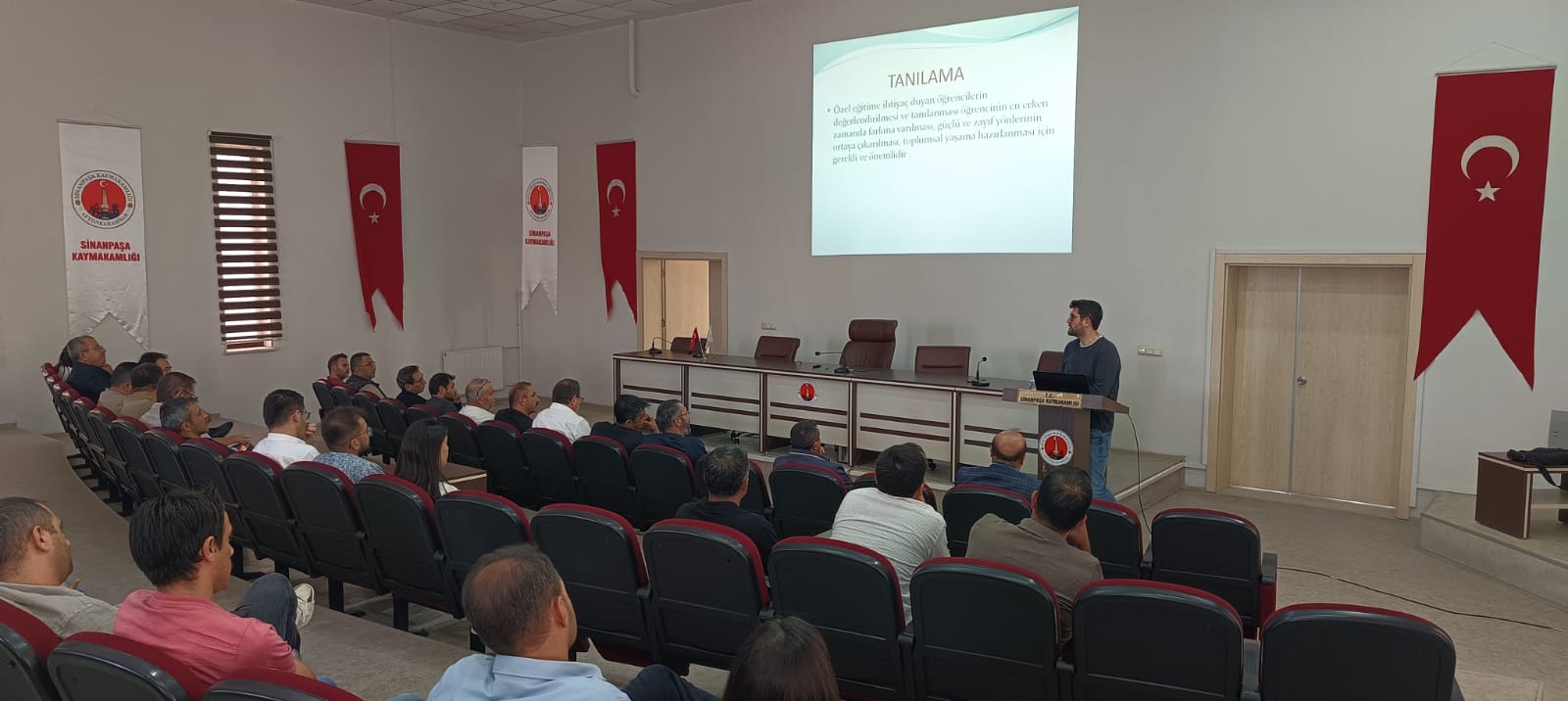 Afyonkarahisar Sinanpaşa ilçesinde, okul müdürleri ve müdür yardımcılarına yönelik “Kaynaştırma