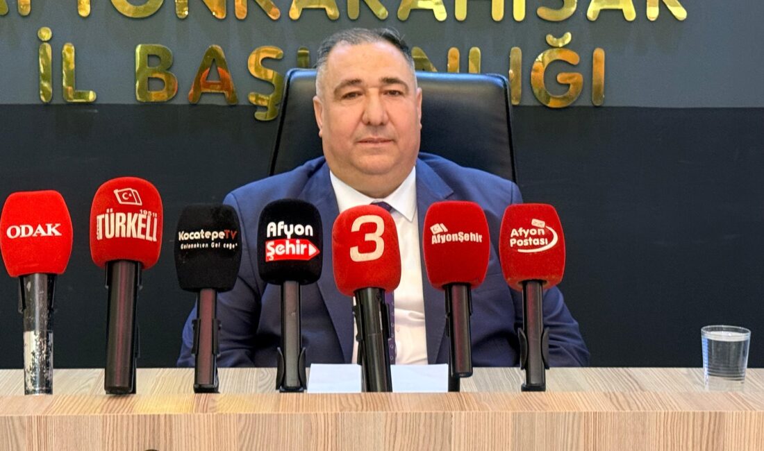 İYİ Parti Afyonkarahisar İl Başkanlığı, haftalık basın toplantısını parti binasında