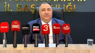 İYİ Parti Afyonkarahisar İl Başkanlığı, haftalık basın toplantısını parti binasında