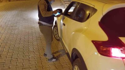 Afyonkarahisar’ın Dinar ilçesinde, polis ve jandarma ekipleri tarafından ’Huzur Uygulaması’