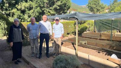 Afyonkarahisar’ın Dinar ilçesinde, alternatif ürün çeşitliliğini artırmak amacıyla sezonun ilk