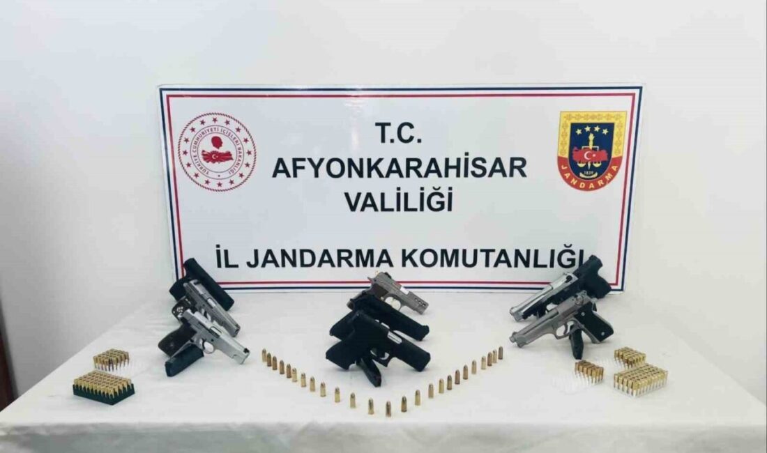 Afyonkarahisar’da jandarma ekipleri, düğünlerde havaya ateş açan şahıslara yönelik operasyon