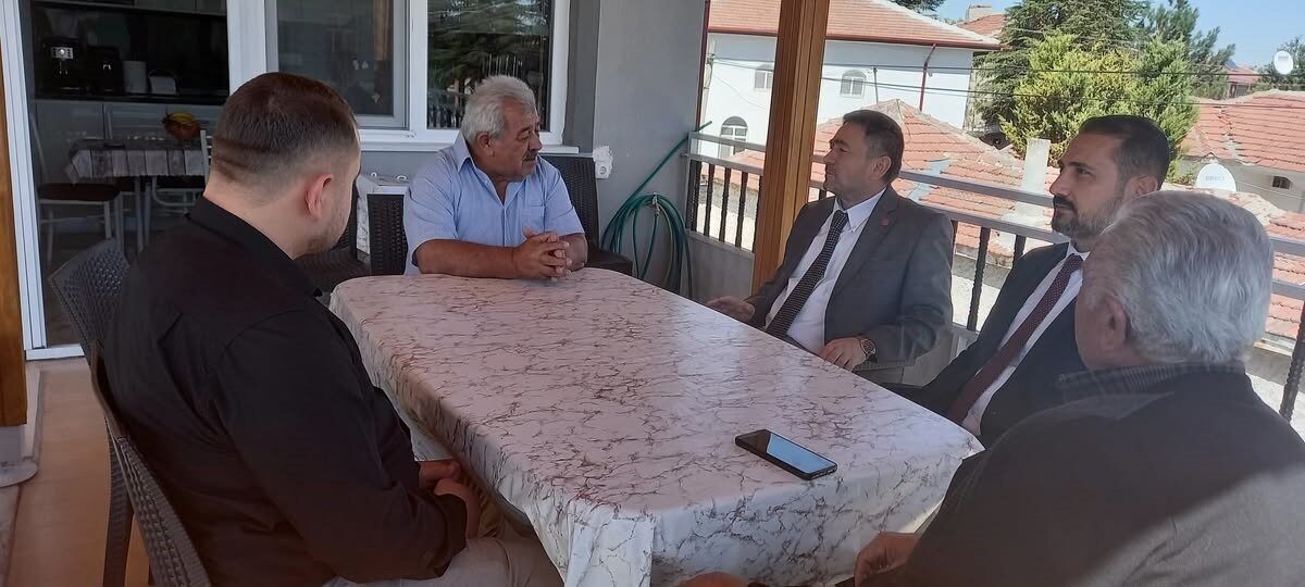Emirdağ’a yeni atanan Müftü Cihan Eker ve Şube Müdürü Şuayıp