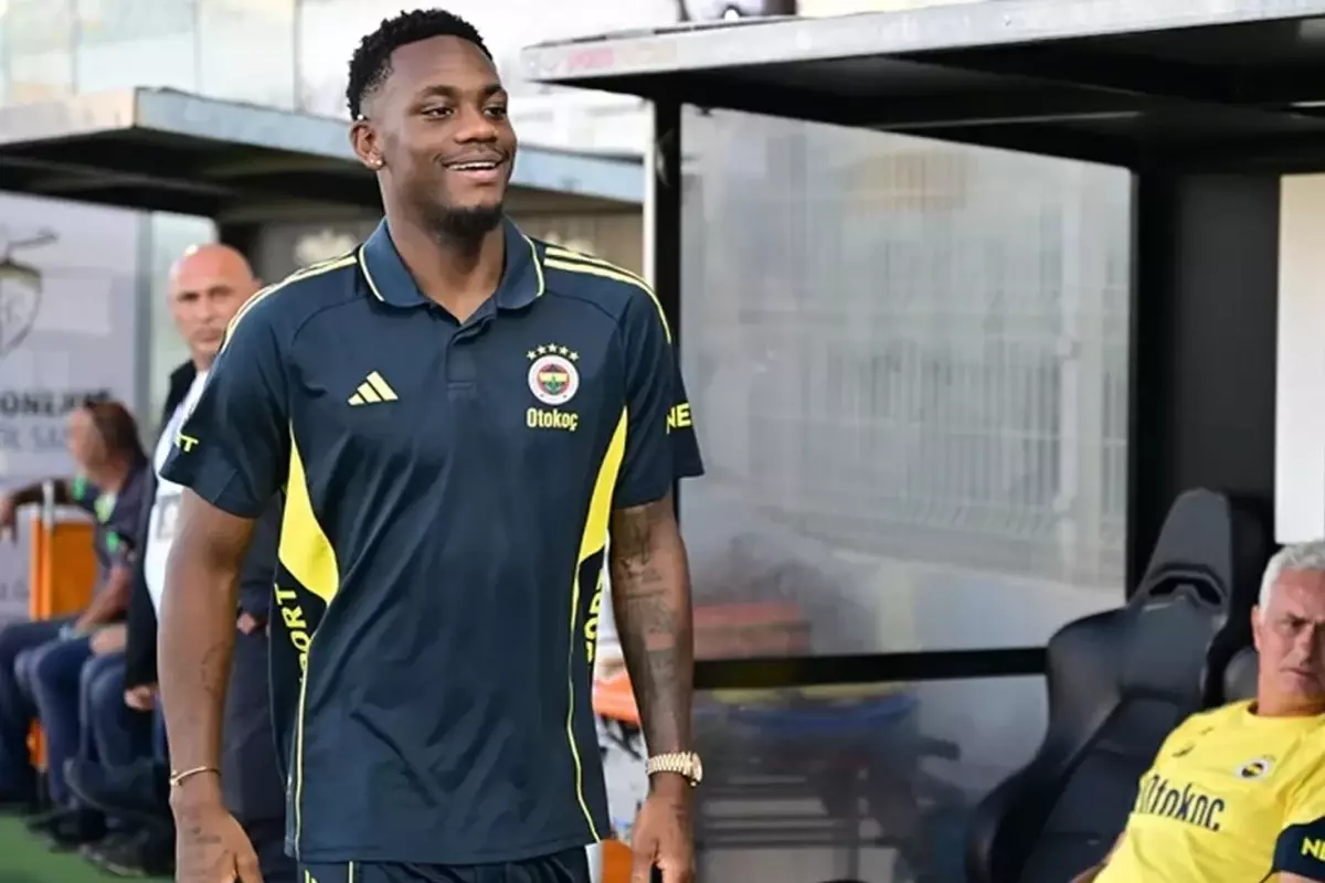 Fenerbahçe’nin genç golcüsü Jhon Duran’ın sağlık durumu belirsizliğini koruyor. MR