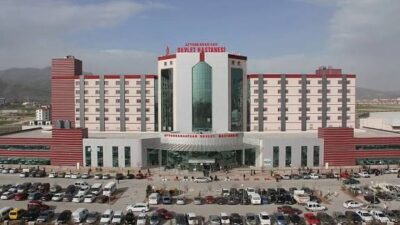 Afyonkarahisar Devlet Hastanesi’nde başhekimlik görevine Dr. Osman Acar getirildi.  