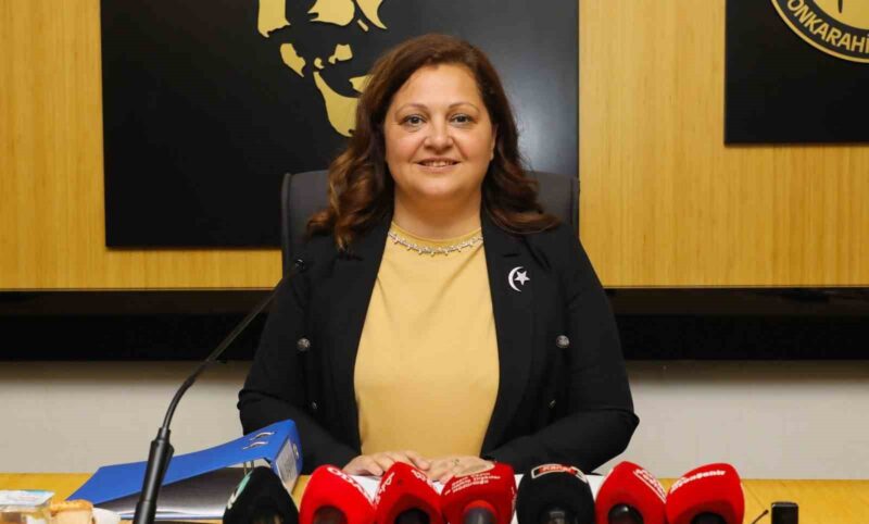 Afyonkarahisar Belediye Başkanı Burcu Köksal, Mevlid Kandili dolayısıyla bir kutlama