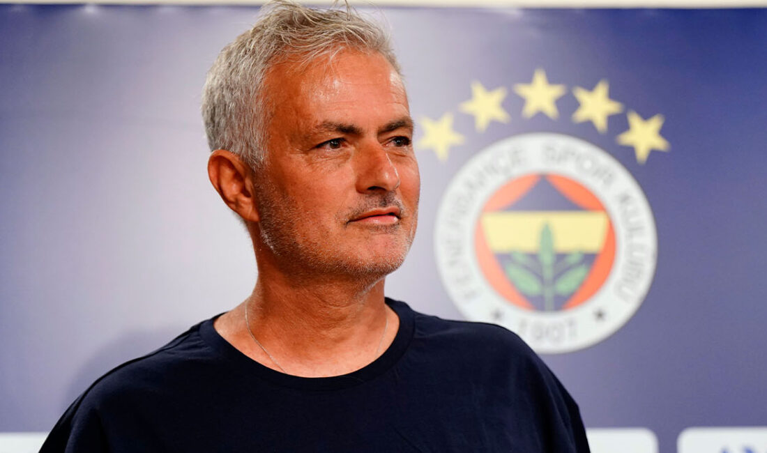Portekiz futbolunun efsane teknik direktörlerinden José Mourinho, yıllar sonra eski