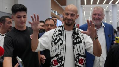 Beşiktaş'ın transferde anlaşma sağladığı Vaclav Cerny, İstanbul'a geldi.