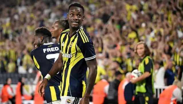 Fenerbahçe'nin yıldızı Jhon Duran, Benfica ile oynanan Şampiyonlar Ligi rövanşında