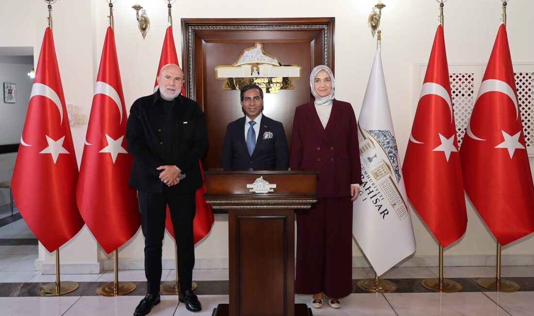 angladeş Ankara Büyükelçisi M. Amanul Haq, vali ve belediye başkanını