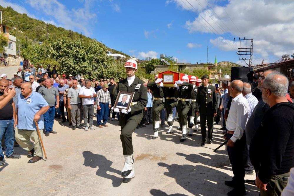 Hatay’da 105 yaşında hayatını kaybeden Kore Gazisi Derviş Karakuş, cenaze