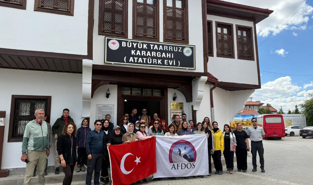 Afyonkarahisar Doğa Sporları Kulübü (AFDOS) üyeleri, hafta sonu düzenledikleri etkinlik
