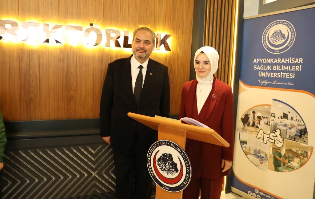 Afyonkarahisar Sağlık Bilimleri Üniversitesi (AFSÜ) tarafından geliştirilen pilot proje, otizmli