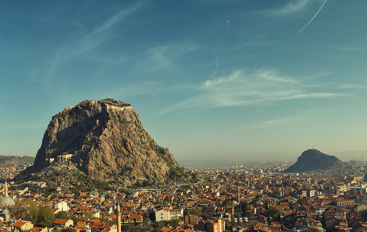 Cumhuriyet tarihinin en büyük sosyal konut hamlesi olan “Yüzyılın Konut