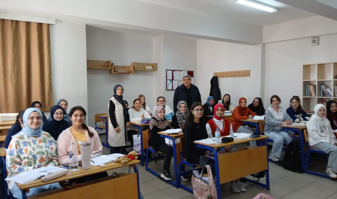 Afyonkarahisar’da lise son sınıf öğrencilerinin sınavlara hazırlık sürecine destek olmak