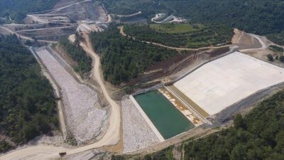Muğla’nın Yatağan ilçesinde yapımı tamamlanan Girme Barajı’nda su tutulmaya başlandı.
