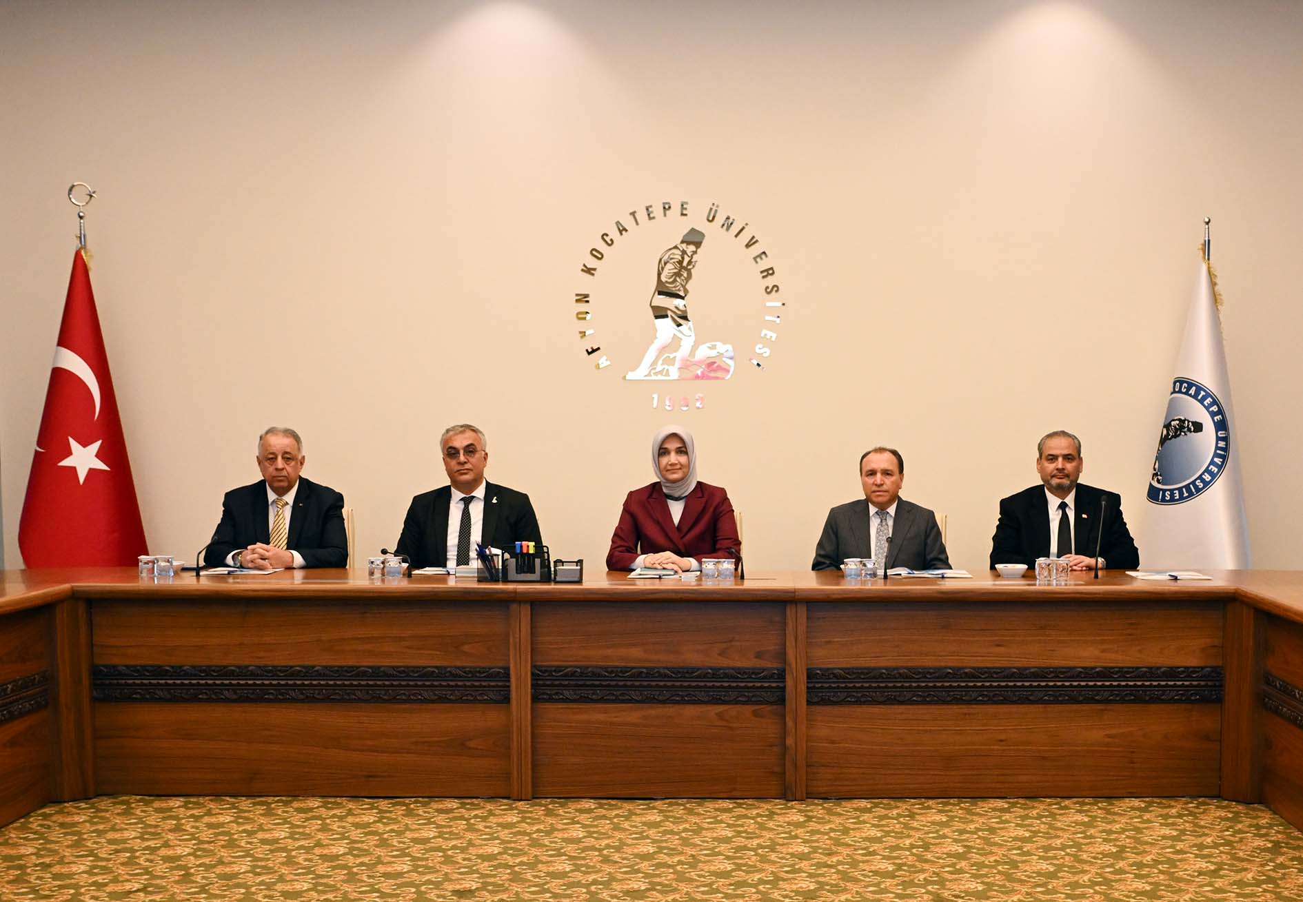 Afyon Kocatepe Üniversitesi (AKÜ) ve Afyonkarahisar Sağlık Bilimler Üniversitesinde (AFSÜ)