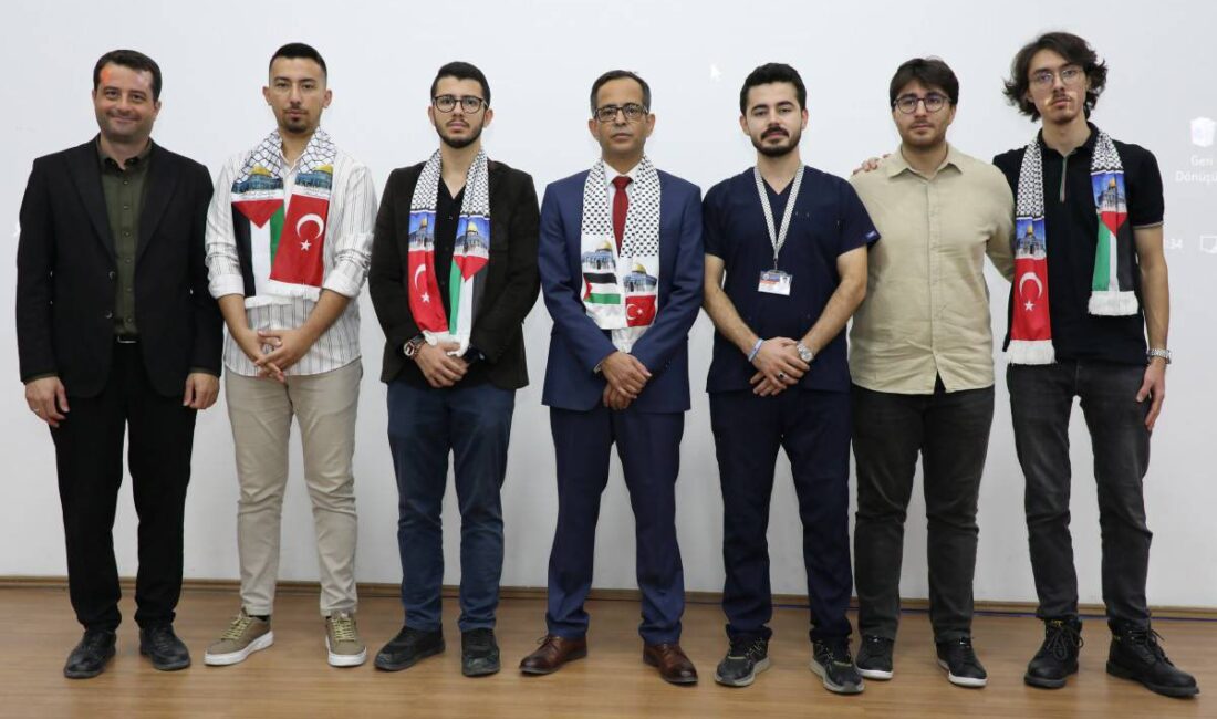 Afyonkarahisar Sağlık Bilimleri Üniversitesi (AFSÜ) 2025-2026 akademik yılı açılış dersinde,